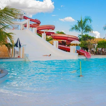 Hotel Lacqua Diroma -Cn Hospedagem Caldas Novas Exteriér fotografie